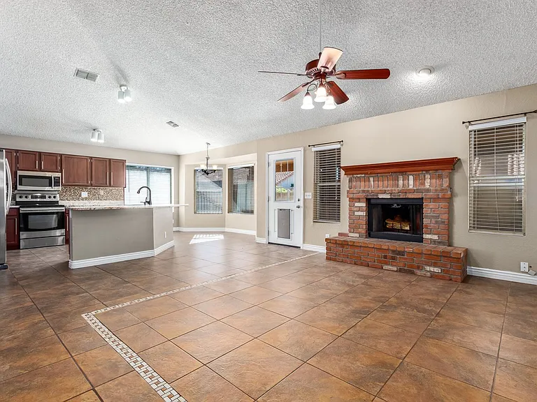 6601 E Presidio St — Photo 12