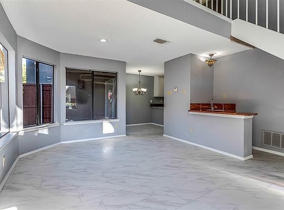 3rd image of 4242 N Capistrano Dr APT 236