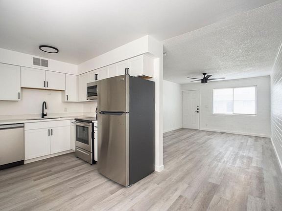 5th image of 2242-2302 E Pinchot Ave #F91dba0eb