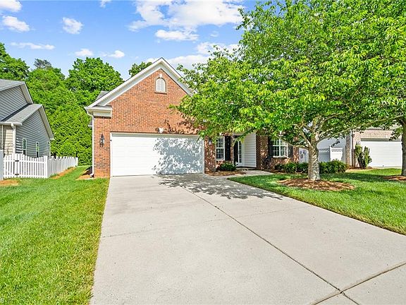 5th image of 4816 Lake Laurel Ct