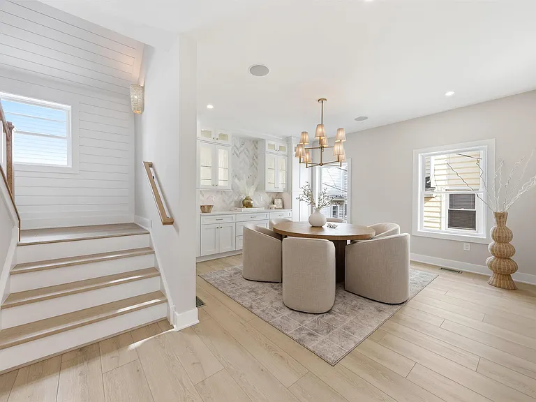 105 S Stratford Ave #BEACHBLOCK JULY AUG — Photo 11