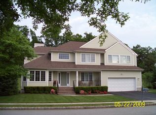 20 Cobblestone Ter, Montville, NJ 07045