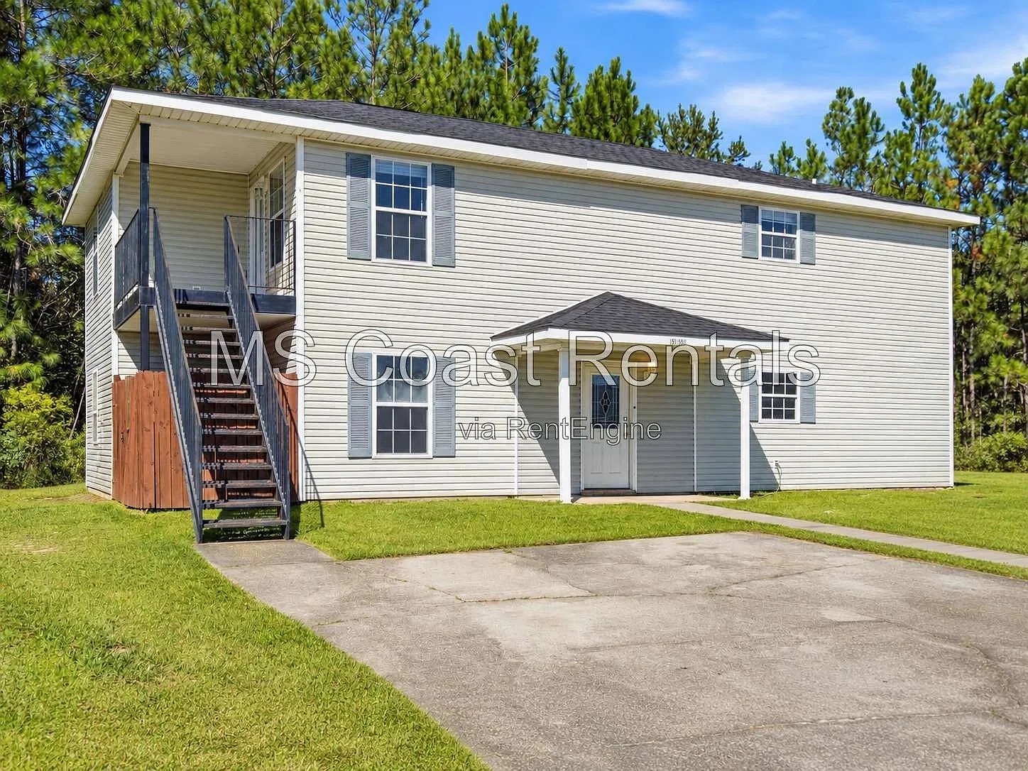 3 bed, 2.0 bath, 1130 sqft, $1,349 — Photo 2