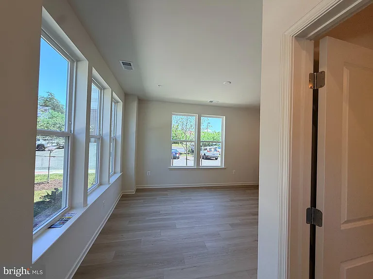 2548 Neabsco Common Pl — Photo 5