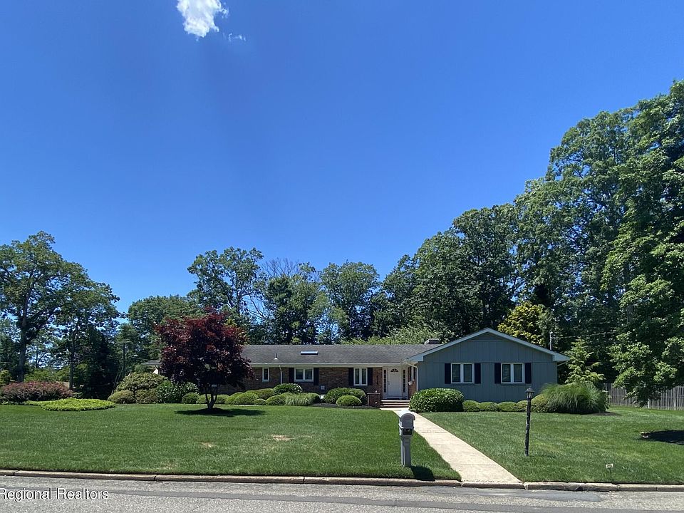 1st image of 614 Duchess Ct