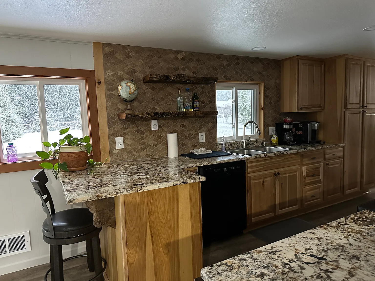 3 bed, 1500 sqft, $3,200 — Photo 2