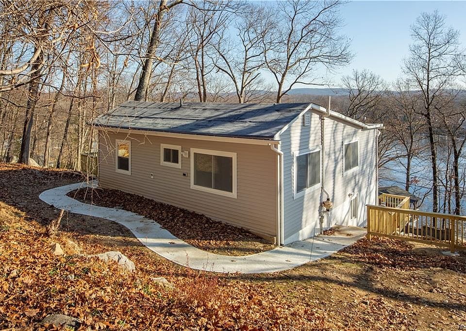 1st image of 274 Lake Dr