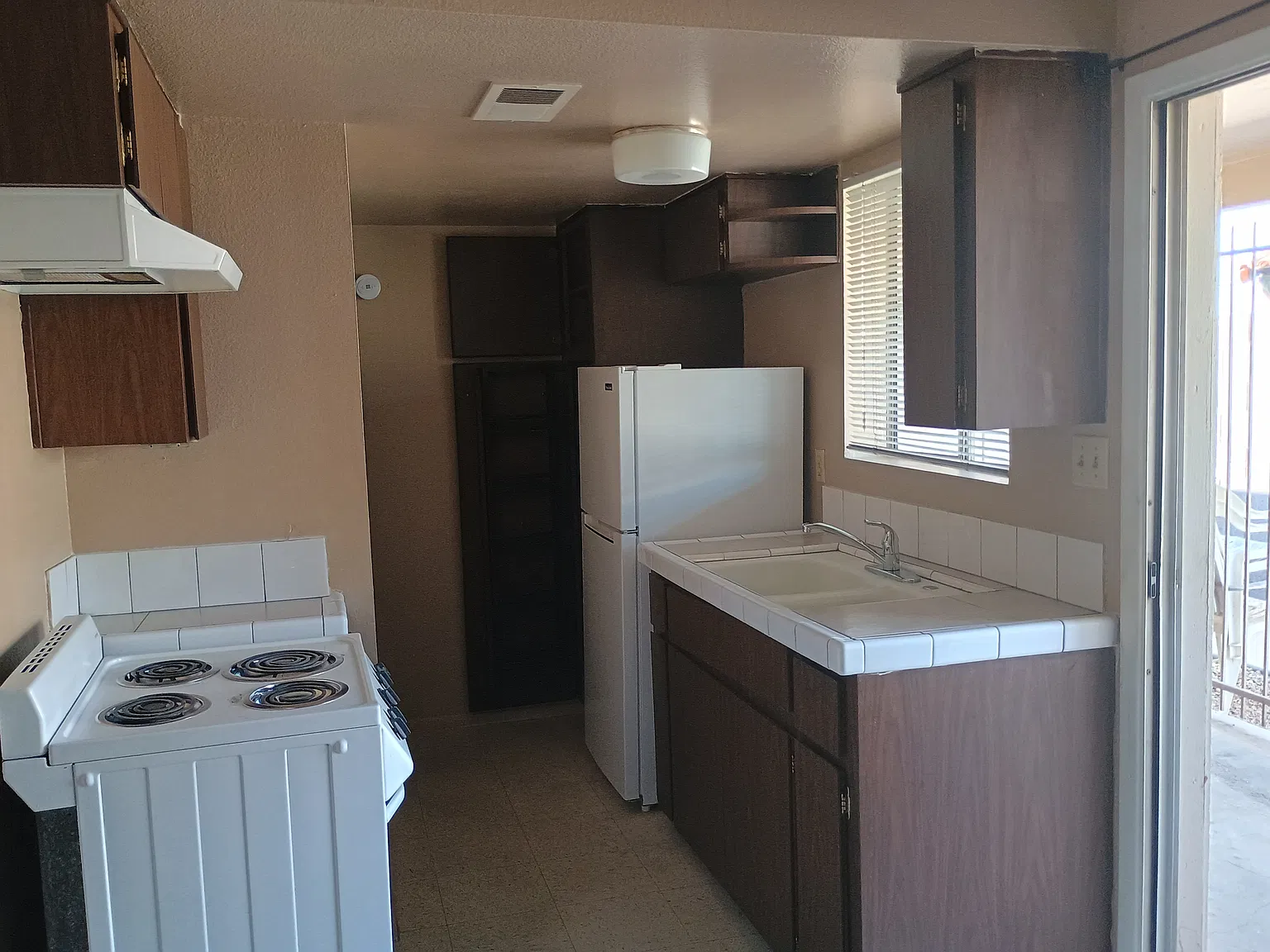 1 bed, 600 sqft, $1,250 — Photo 3