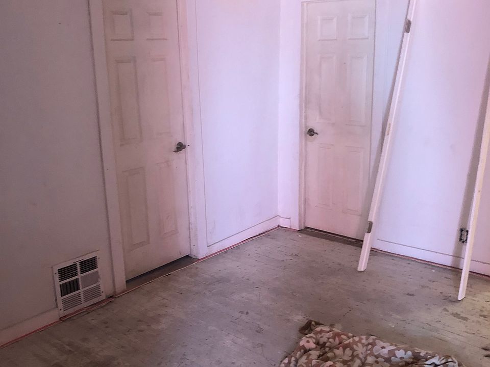 2nd image of 319 N 7th St