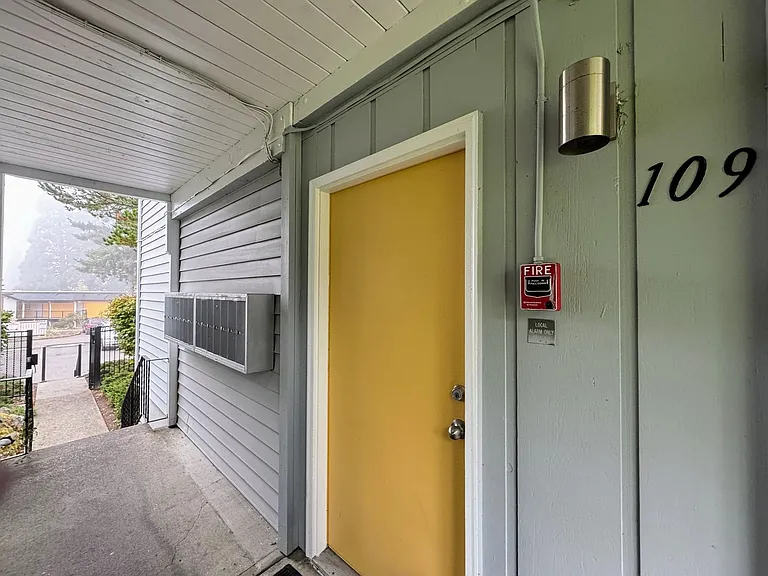 North Highland Court — Photo 32