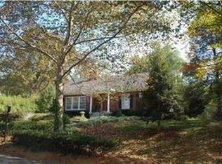 3208 Trinity Rd, Louisville, KY 40206