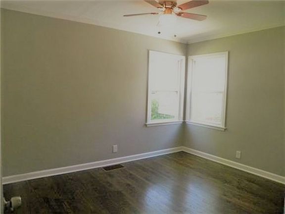 2nd image of 101 W 79th St