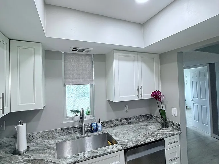 1566 SE Royal Green Cir #V203 — Photo 7