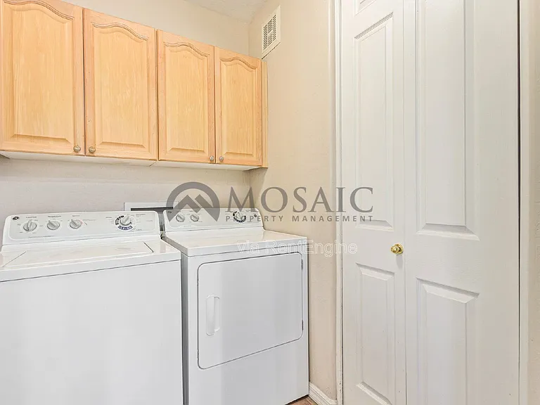 3800 S Cantabria Cir #1065 — Photo 25