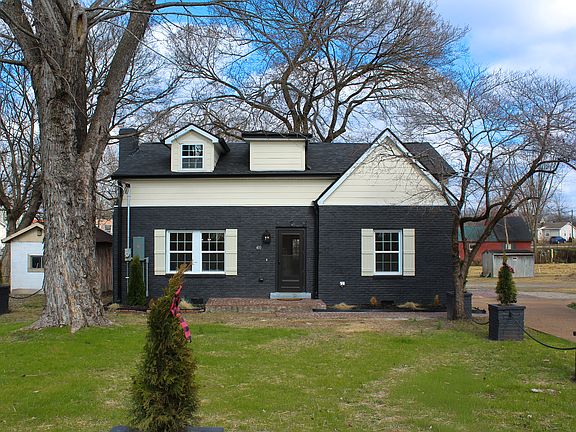 2nd image of 410 Granbury St