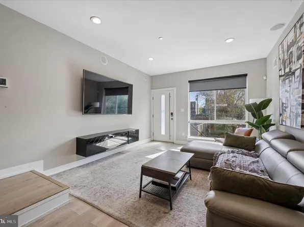 2242 N Reese St, Philadelphia, PA 19133