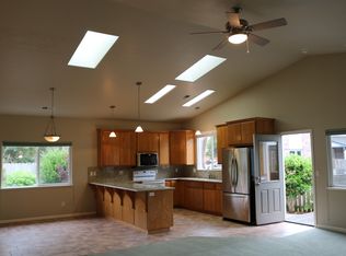 3260 Tremont St, Eureka, CA 95501