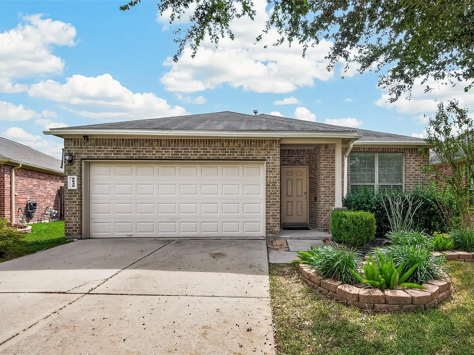 3 bed, 2.0 bath, 1780 sqft, $2,195 — Photo 1