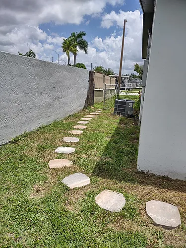 11610 SW 179th Ter Photo 1