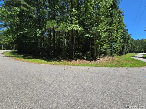 36 Palm Ln, Macon, NC 27551