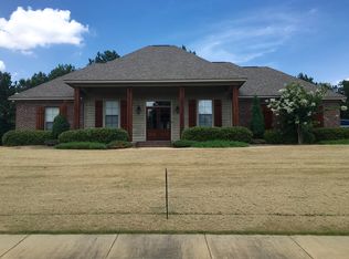 124 Cedar Green Dr, Canton, MS 39046