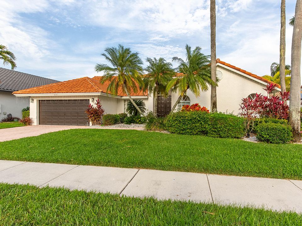 1st image of 6155 Golf Villas Drive