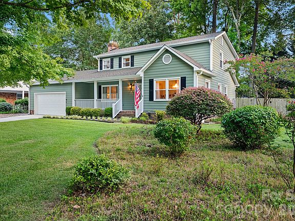2nd image of 1533 Rivermont Dr