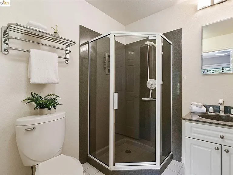 49 Bay Forest Dr — Photo 23