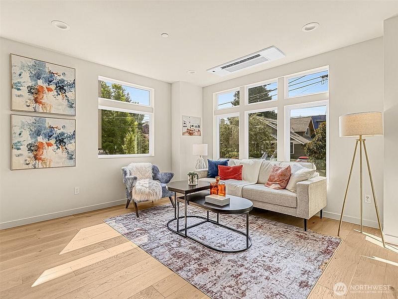 4th image of 1410 N 47th Street #B