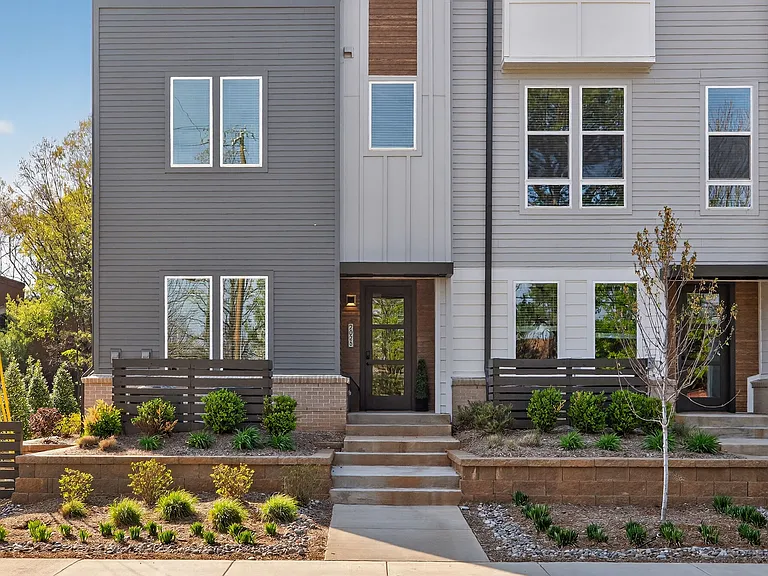 Ballantyne Townhomes at Elm — Photo 7