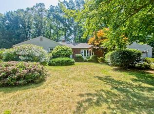 389 Inverness Ln, Longmeadow, MA 01106
