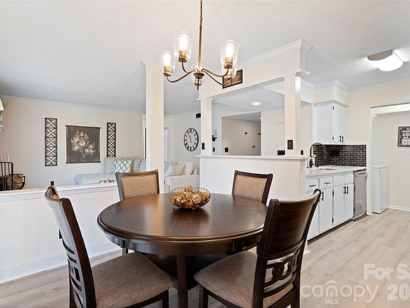 5th image of 11123 Harrowfield Rd