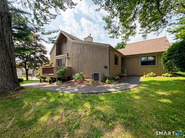 446 Hammerstone Lane #B, Stratford, CT 06614