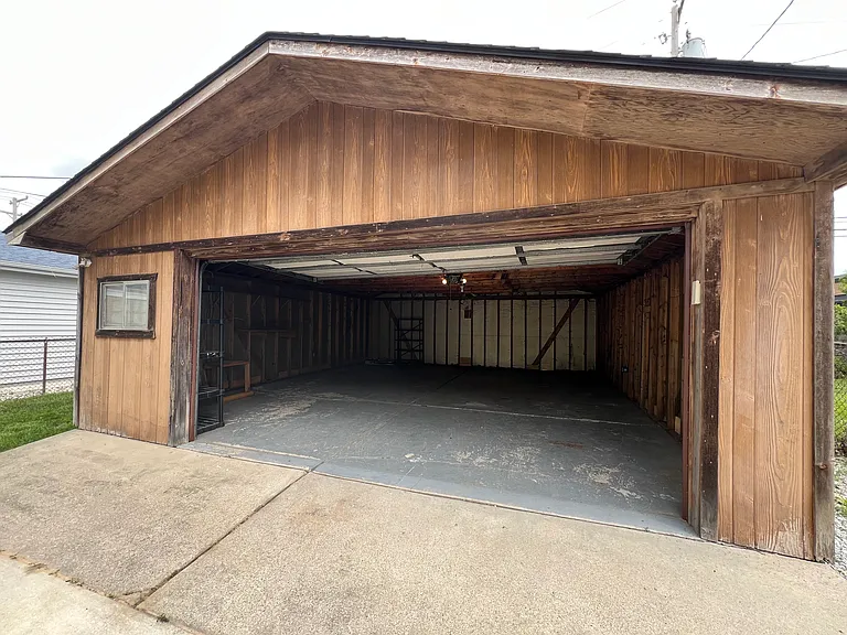 23124 Grove St — Photo 18