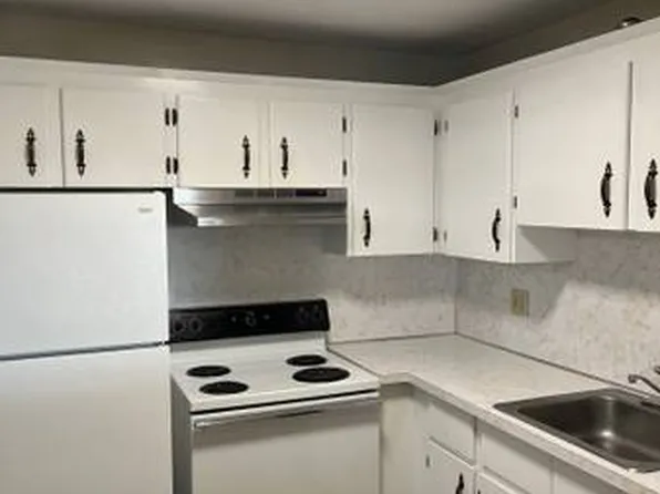 5 Edwards St APT 5, Quincy, MA 02169