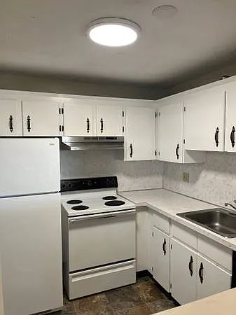 5 Edwards St #5 Photo 1