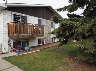 4611 48th Ave, Innisfail, AB T4G1N5