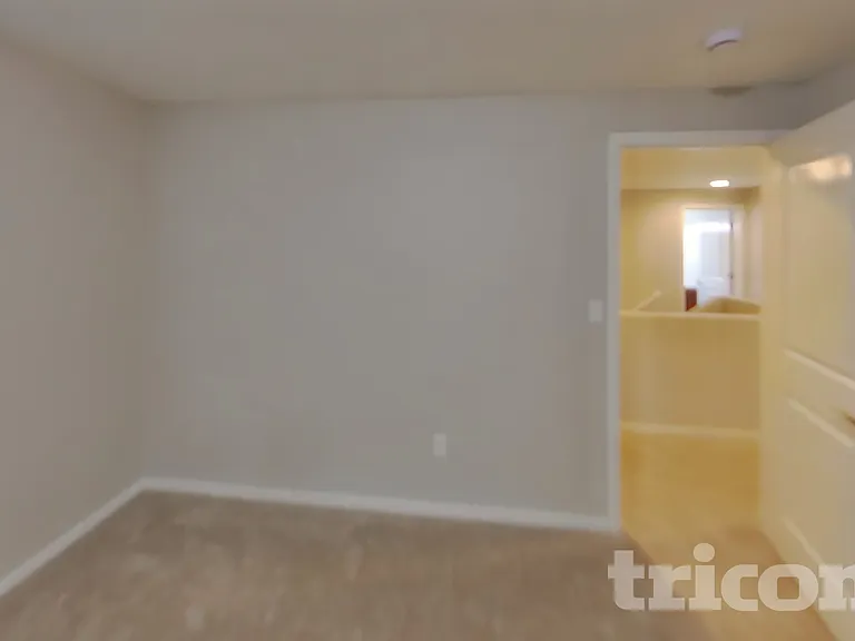 6816 S Warner St — Photo 13