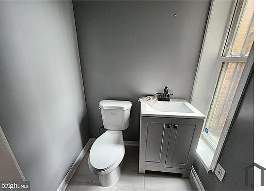 3rd image of 1516 N Mount St #1