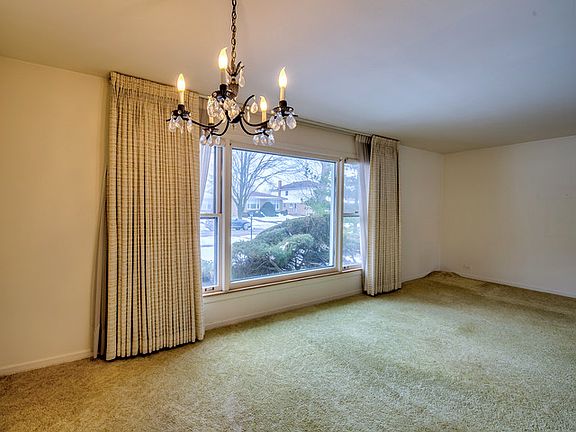 4th image of 9423 Lawler Ave