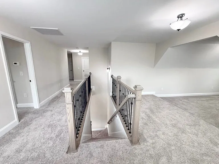 8319 Lazy Sky Ln — Photo 13