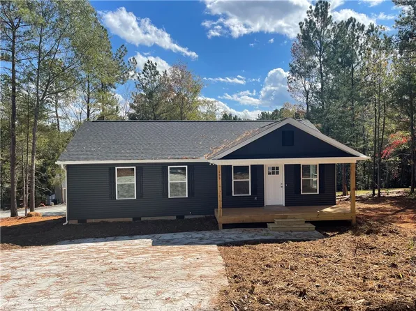 1035 Pickett Post Rd, Walhalla, SC 29691