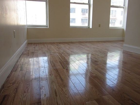 3rd image of 107 Broadway #3