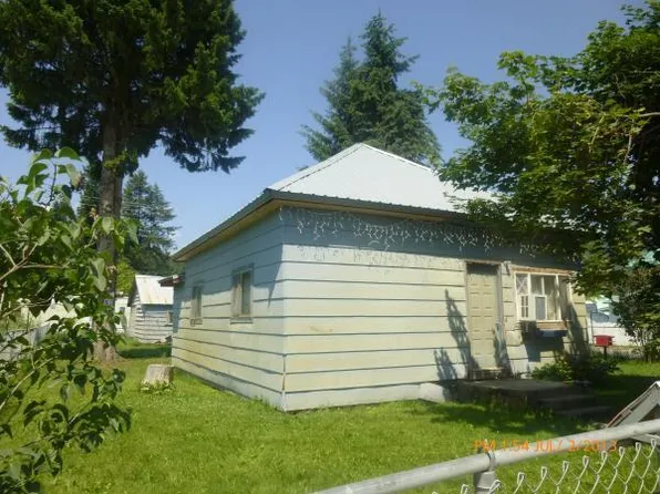 402 Houghton St, Ione, WA 99139