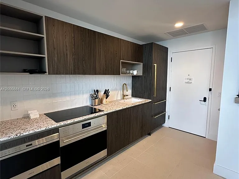 159 NE 6th St #4811 — Photo 9