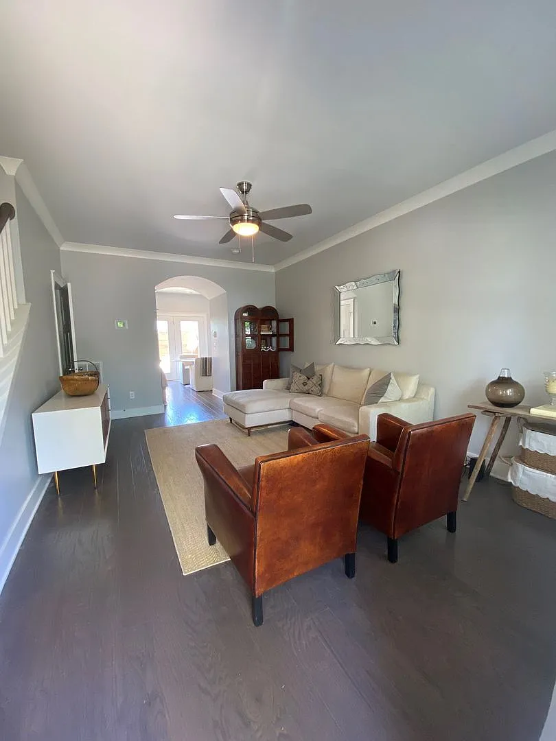 Beautiful 2BE/2.5BA townhouse located in the very desirable Nations! — Photo 3