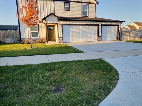 9222 E Creed St, Wichita, KS 67210