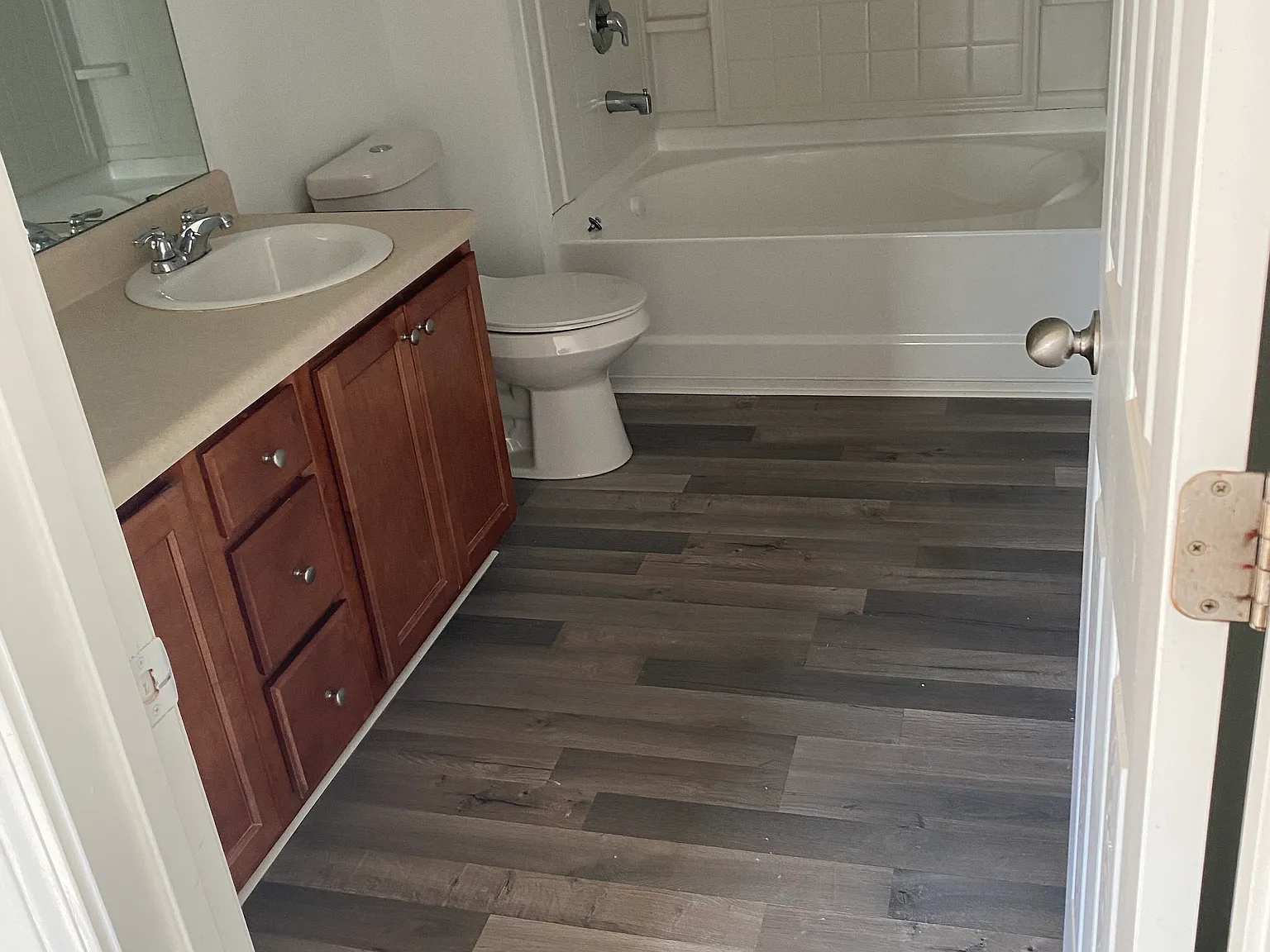 3 bed, 2.5 bath, 1690 sqft, $1,650 — Photo 4
