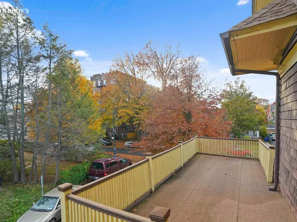 561 East 17th Street image 12 of 20