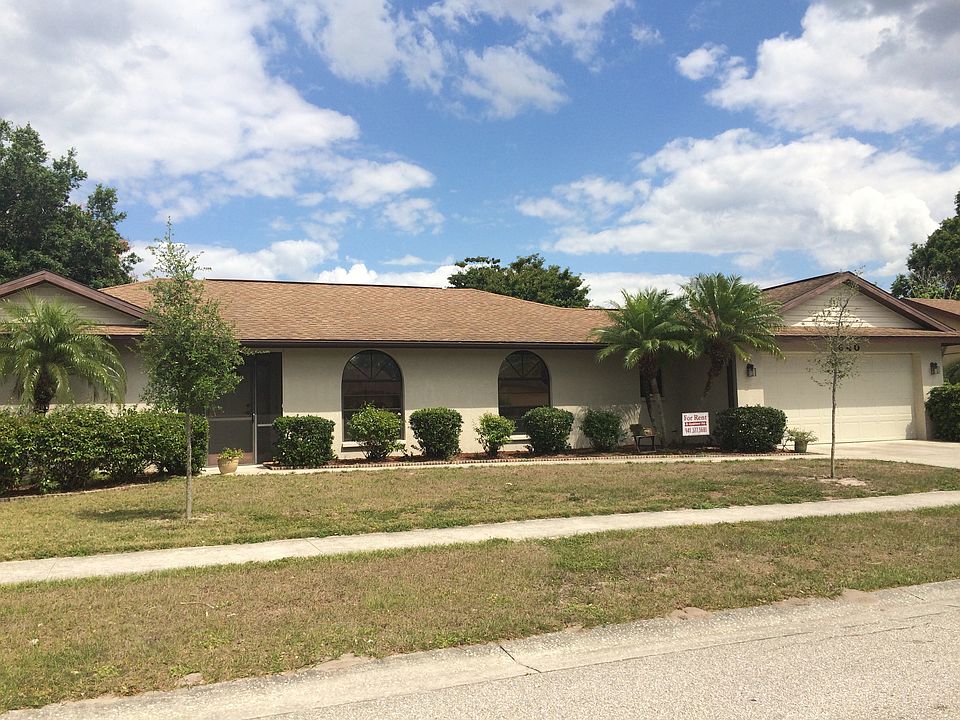2nd image of 2640 Briar Oak Cir